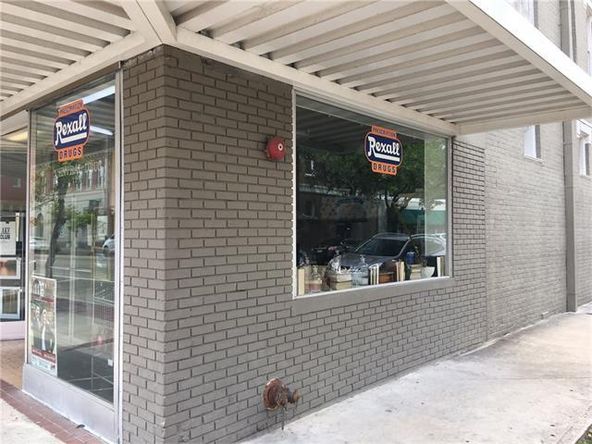 REXALL BUILDING - DOWNTOWN CORNER: 125 E Thomas St, Hammond, LA 70401